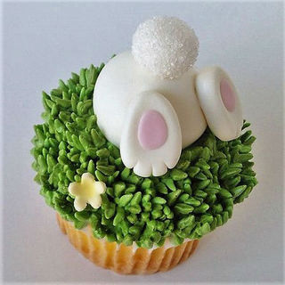 Bottoms Up Easter Cupcakes  