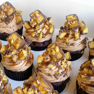 Hokey Pokey Cupcakes 