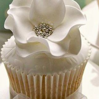 Pretty Petal Cupcakes