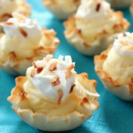 Mini Coconut Cream Tarts 
